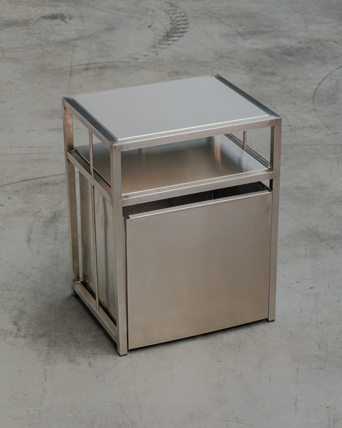 Meuble à Coffret en Inox 